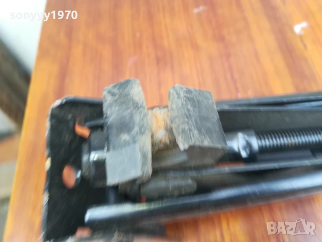 GENERAL MOTORS-ORIGINAL КРИК-ВНОС SWISS 0906251406, снимка 8 - Аксесоари и консумативи - 50602674