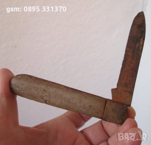 Стар ръждясъл нож с дървена дръжка, сгъваем, снимка 2 - Ножове - 40211673