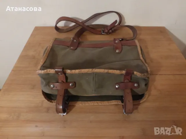 Туристическа брезентова чанта раница с кожена презрамка и каишки 1970 г, снимка 10 - Спортна екипировка - 48894796