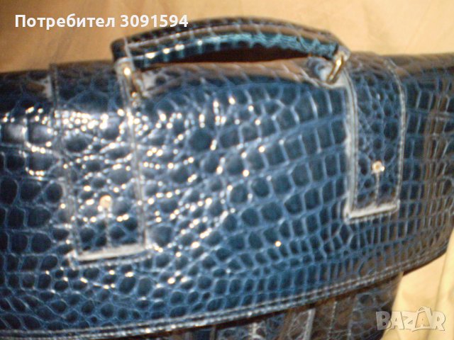 Дамска чанта CHARLES & KEITH , снимка 10 - Чанти - 43275857