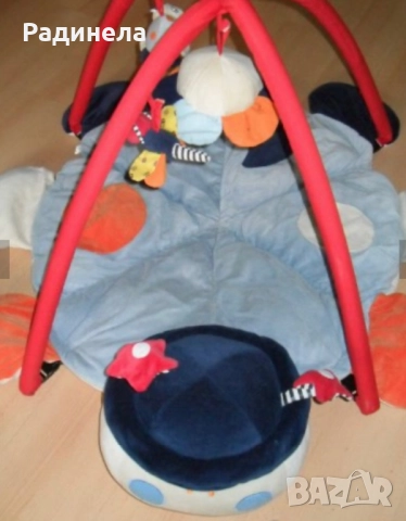 Детски раници и колело и акт. Гимнастика