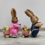 4400 Декоративен великденски заек с каручка и малко зайче, 30 см, снимка 3