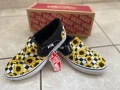 Нови обувки Vans, снимка 1