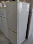 Хладилник с фризер с 3  чекмеджета.