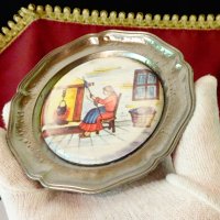 Немска чиния за хапки с картина Предене на вълна. , снимка 1 - Антикварни и старинни предмети - 33267745