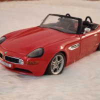 BMW Z8 1:18 BURAGO , снимка 7 - Колекции - 37304281