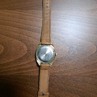 Часовник Слава СССР , снимка 1 - Антикварни и старинни предмети - 43940993