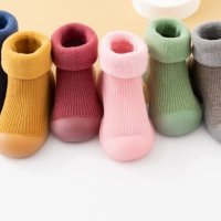Детски есенни обувки с чорап тип пантофи, различни номера и цветове, снимка 1 - Чорапи - 43397509