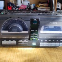 Радиокасетофон Philips/CD/Tuner/касета, снимка 1 - Радиокасетофони, транзистори - 43558852