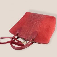 Дамска чанта от естествена кожа в червено, снимка 5 - Чанти - 34670876