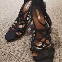 Zara сандали, снимка 1 - Дамски елегантни обувки - 34754322