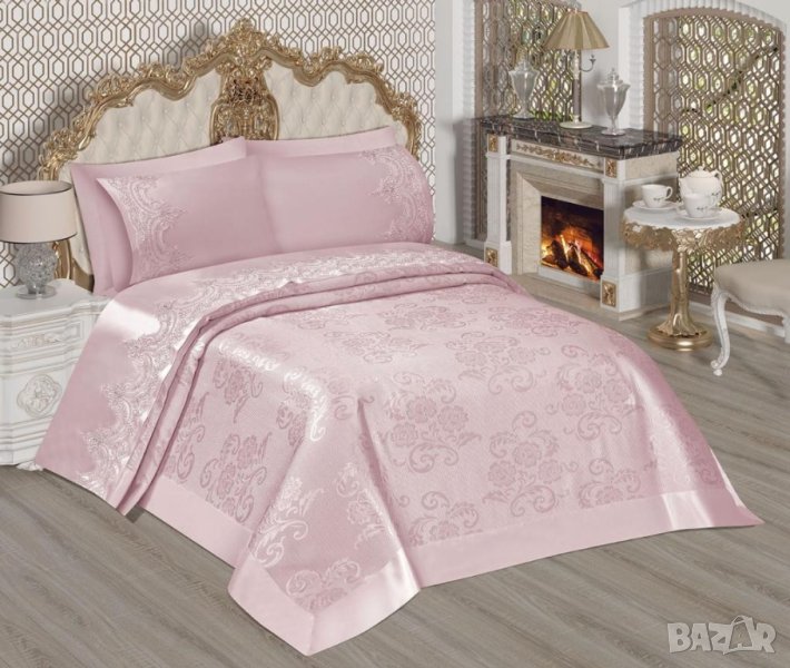 Луксозни покривки за легло с долен чаршаф и 4 калъфки, снимка 1