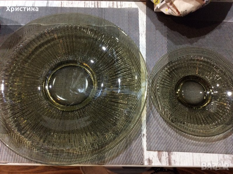 Голяма чиния-плато-27 см и шест малки, снимка 1