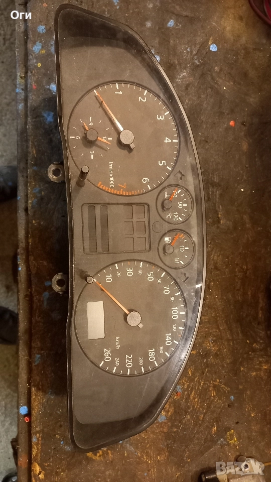 Километражно табло за Ауди А4 8D0 919 861 C , снимка 1