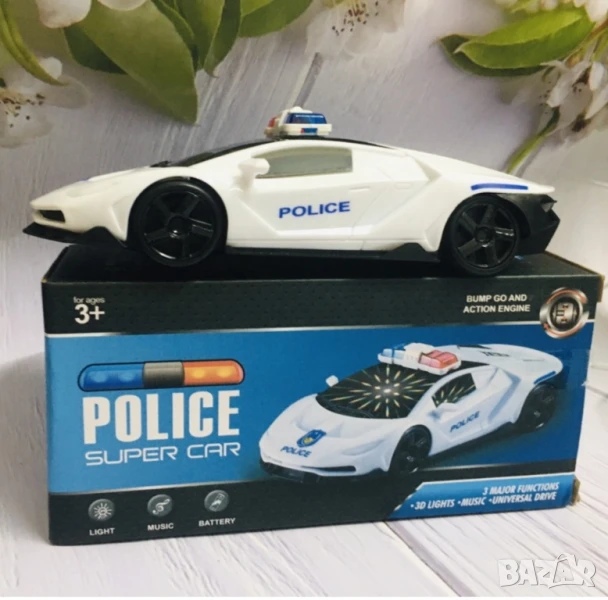 Полицейска кола с 3D светлини и звук – Бяла, въртяща се на 360 градуса, снимка 1