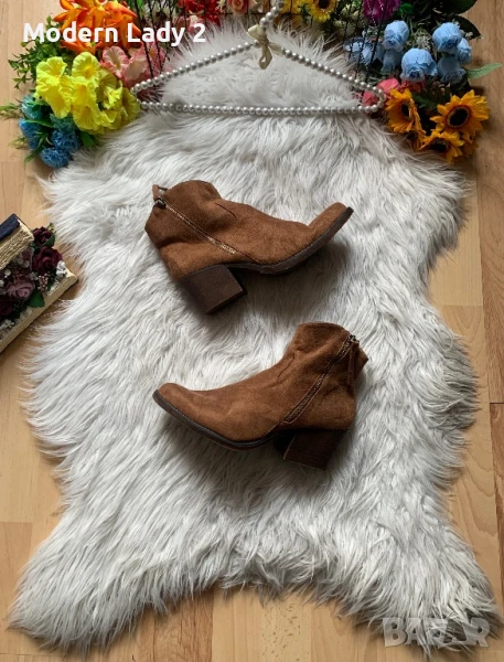 Нови кафяви велурени боти, снимка 1