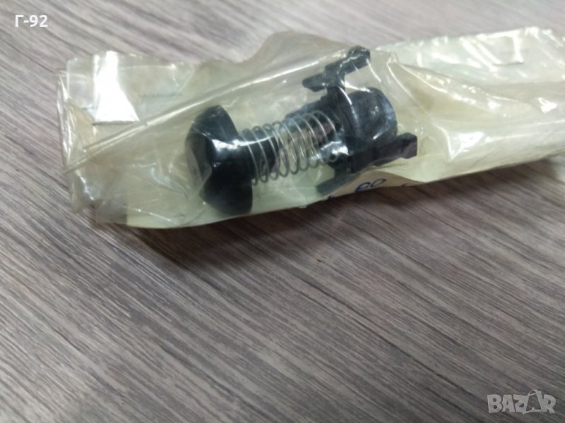 A0001800915 **NEU**MERCEDES-BENZ**LKW**Клапан за маслото**, снимка 1