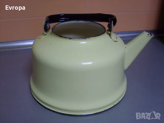 Стар класически емайлиран чайник- 3литра., снимка 15 - Съдове за готвене - 46451987