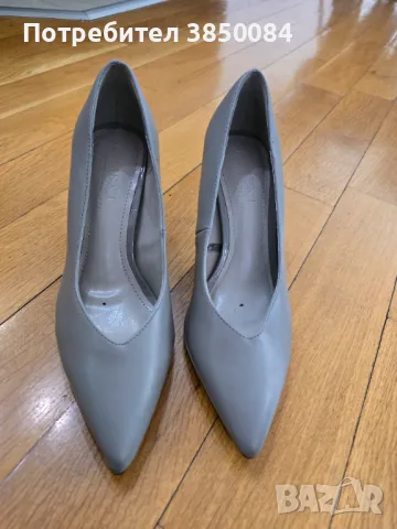 Чисто нови, сиви обувки, Next - 37 номер!