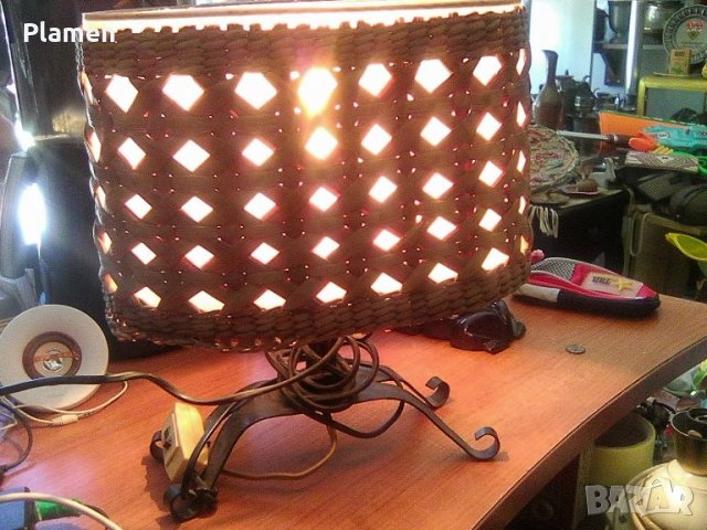 Стара ковано желязо лампа с абажур от папрат, снимка 1