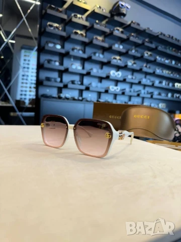 очила с черен обикновен калъф и ув защита gucci prada , снимка 2 - Слънчеви и диоптрични очила - 50998449