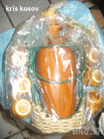 ретро керамична бъклица с 6 бр чаши за ракия, снимка 2 - Антикварни и старинни предмети - 49359188