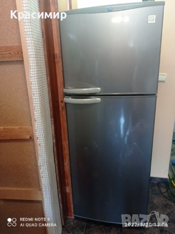 Хладилник с отделна камера и малки хладилници