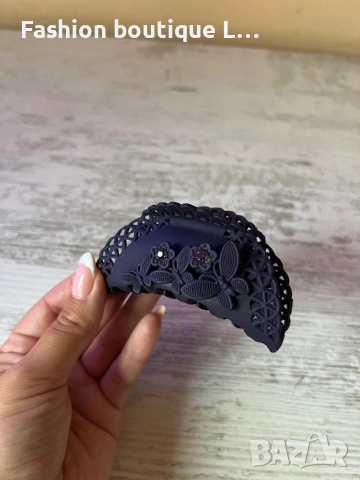 Лилава шнола за коса като дантела с цветя и камъчета 💜