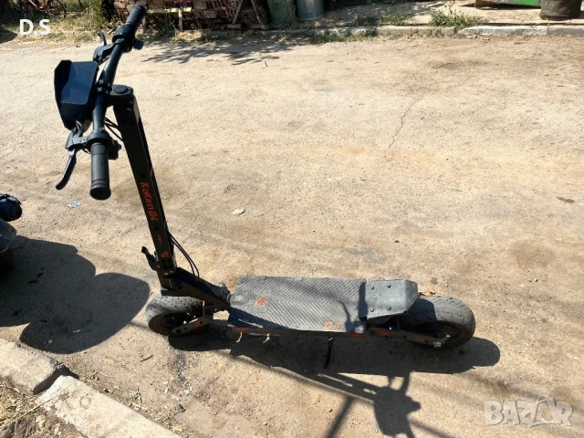 Продавам тротинетка kukirin G4, снимка 3 - Скутери и тротинетки - 51135714