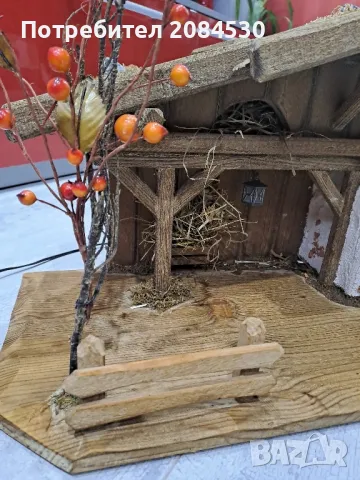 Дървена къща със сцена на Рождество Христово (светеща), снимка 8 - Антикварни и старинни предмети - 48694267