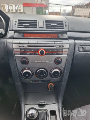 МАЗДА 3 1.6 Бензин-климатик, снимка 13 - Автомобили и джипове - 52682581