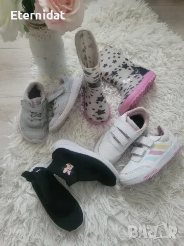 Детски бели маратонки ADIDAS 27 номер за момиченце с розови ленти, снимка 2 - Детски маратонки - 47977484