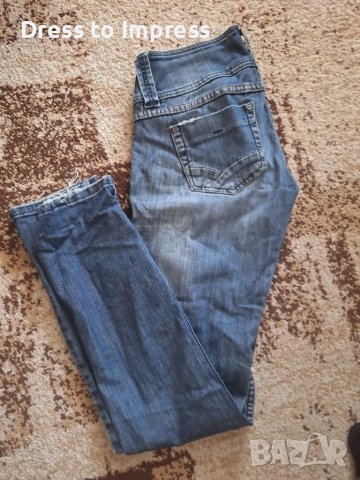 Накъсани Дънки с ниска талия М, снимка 3 - Дънки - 49906822