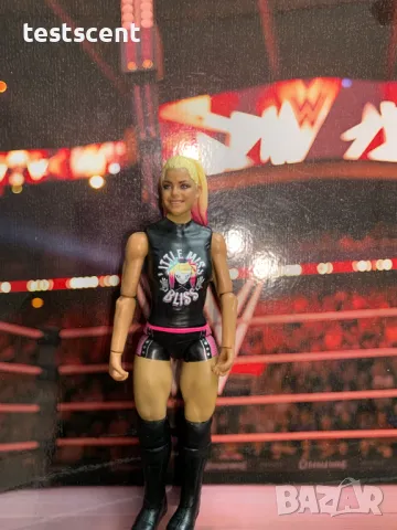 Екшън фигура WWE Alexa Bliss Lexi Kaufman Алекса Блис basic Little miss Bliss, снимка 3 - Фигурки - 49511838