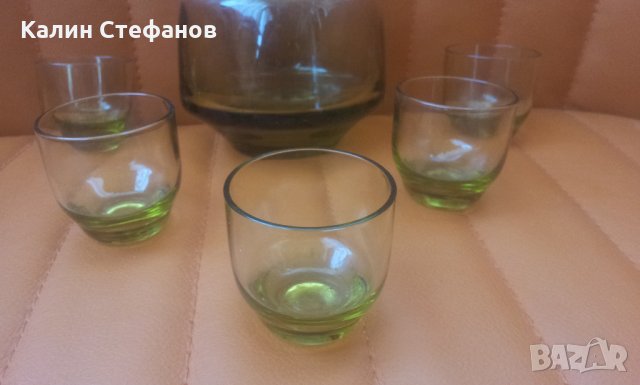 Ракиен комплект от бутилка с тапа, 5 чашки от зелено стъкло, снимка 8 - Чаши - 33174248