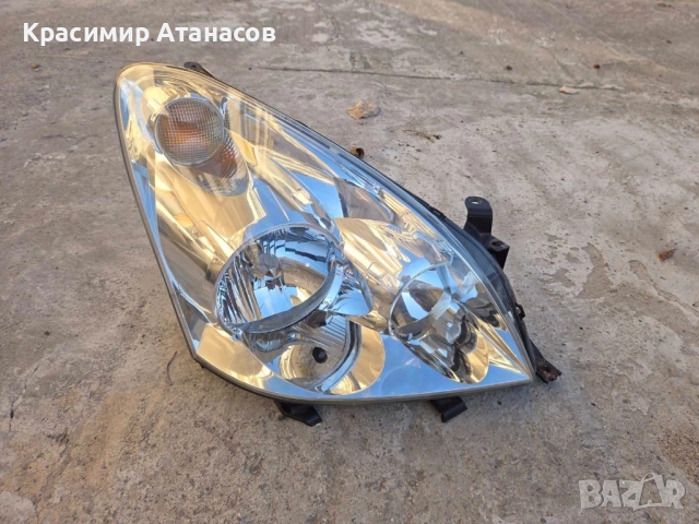 Фар десен за Тойота корола версо 2004-2007г, снимка 3 - Части - 52414174