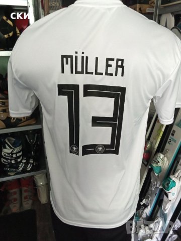 Детски футболен екип на Германия Мюлер
