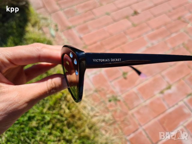 Слънчеви очила Victoria's Secret, снимка 9 - Слънчеви и диоптрични очила - 32881450