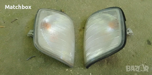 Бели мигачи за Мерцедес 124