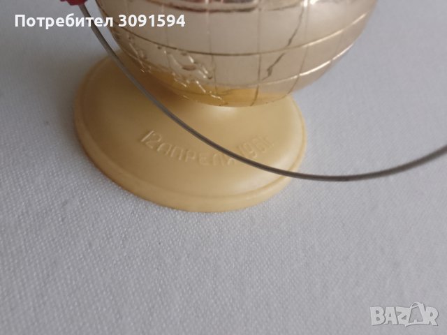 Руски настолен глобус с надпис  12 апреля 1961г. произведен по случай излитането на Юрий Гагарин., снимка 7 - Антикварни и старинни предмети - 43717173