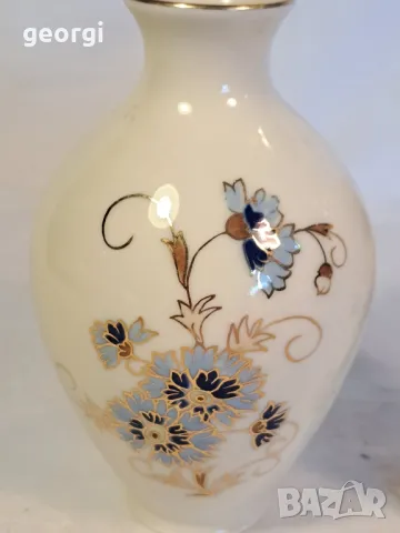 две порцеланови вази унгарски порцелан  с позлата Zsolney  22/2, снимка 2 - Вази - 49180707