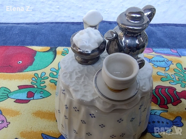 Малък декоративен чайник Table for one на Paul Cardew, снимка 7 - Колекции - 52344732
