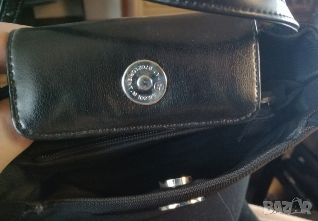 Малка дамска чанта - GUESS, снимка 9 - Чанти - 36400233