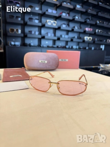 очила с черен обикновен калъф miu miu , снимка 5 - Слънчеви и диоптрични очила - 52684407