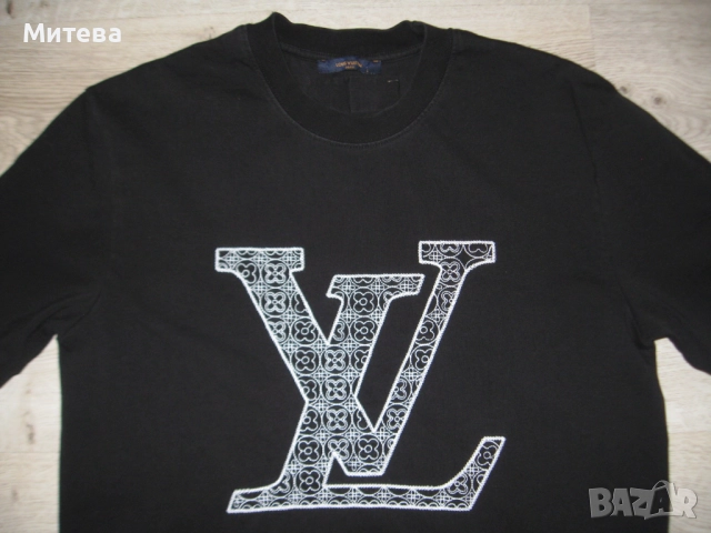 Louis Vuitton оригинална дамска тениска размер L, снимка 2 - Тениски - 52803541