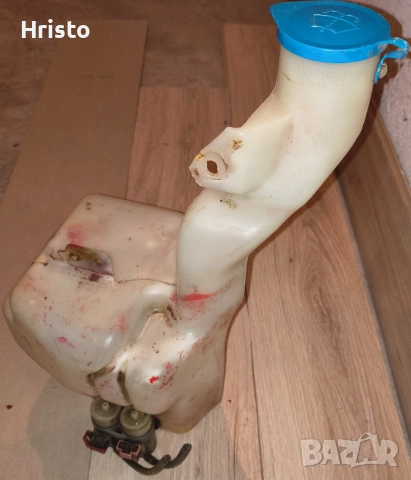 Honda CRX / CIVIC Казанче течност чистачки, снимка 5 - Части - 53541475