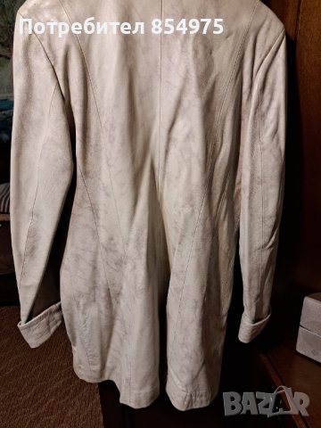 Дамско кожено манто, снимка 3 - Якета - 43331421