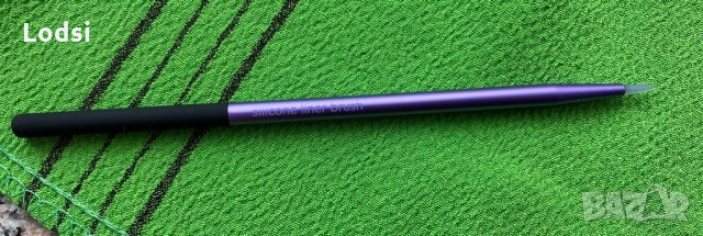 Силиконова четка за очна линия Real Techniques