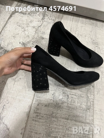 Черни токчета с декориран ток, снимка 1