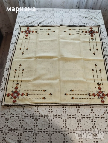 ръчно-бродирани карета 65/65см., снимка 8 - Други - 52835386